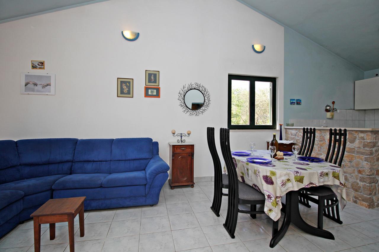 Guest House Beverin Sali Exteriér fotografie