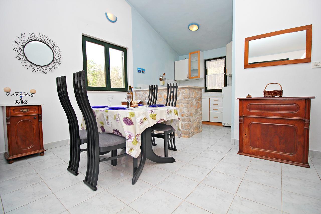 Guest House Beverin Sali Exteriér fotografie